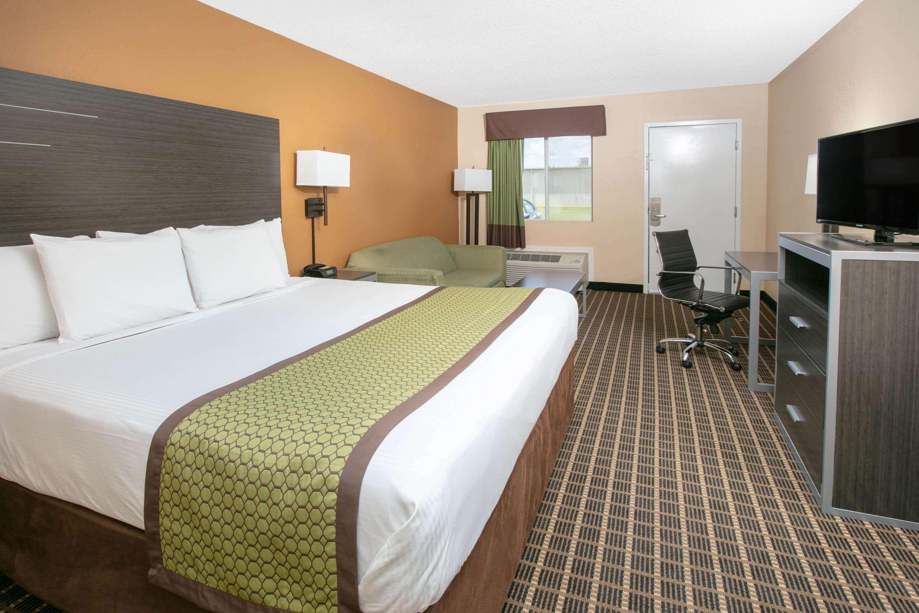 Days Inn By Wyndham Hamilton Bagian luar foto